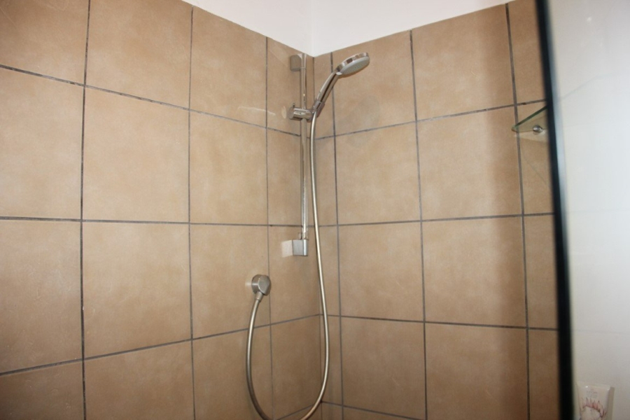 To Let 2 Bedroom Property for Rent in Rome Glen Western Cape